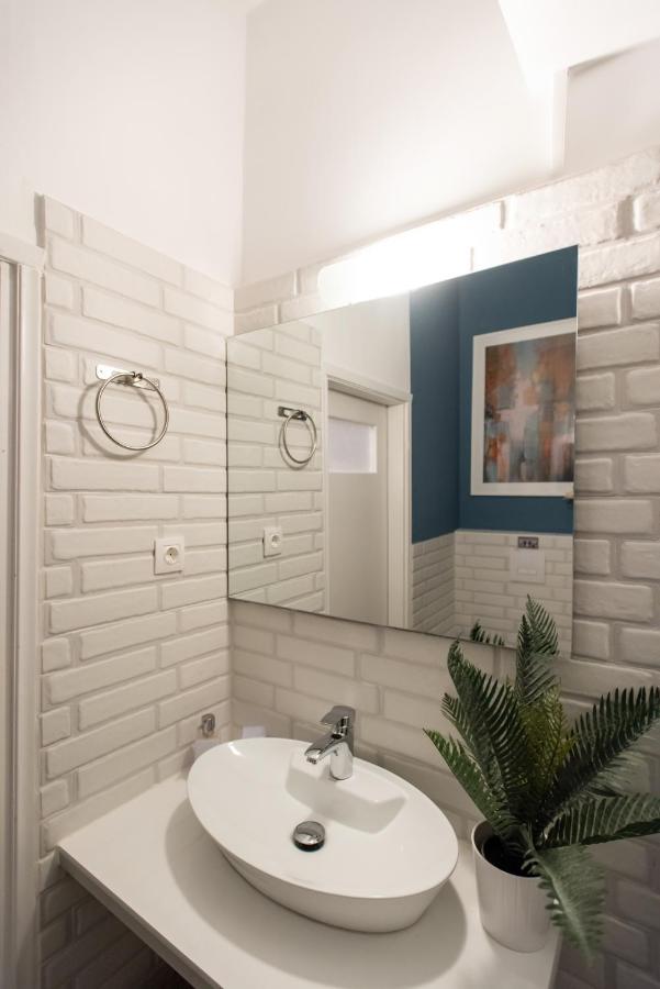 Blue Ark Comfort Near Acropolis アテネ エクステリア 写真